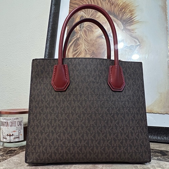 Michael Kors Mercer Accordion Tote Bag - Picture 3 of 11